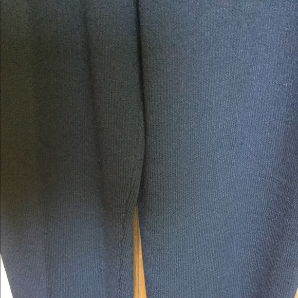 ST JOHN 12 Navy Knit Pants with buckle belt - Picture 3 of 7